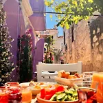 فندق Selavi *