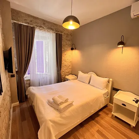 Selavi Hotel