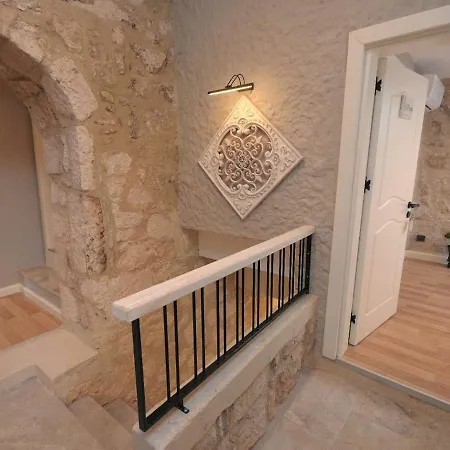 Selavi Hotel